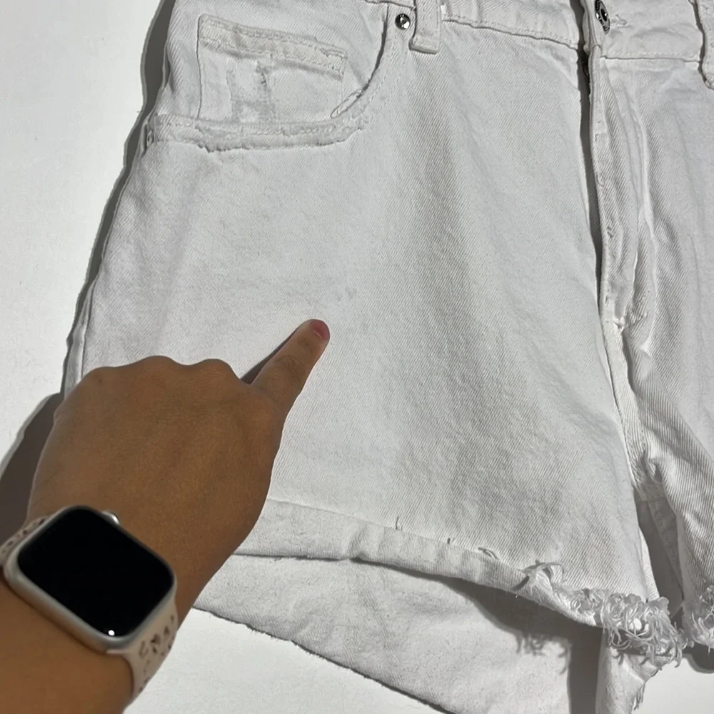 Cotton On Mid Rise Saturday White Cuffed Denim Shorts Size 8